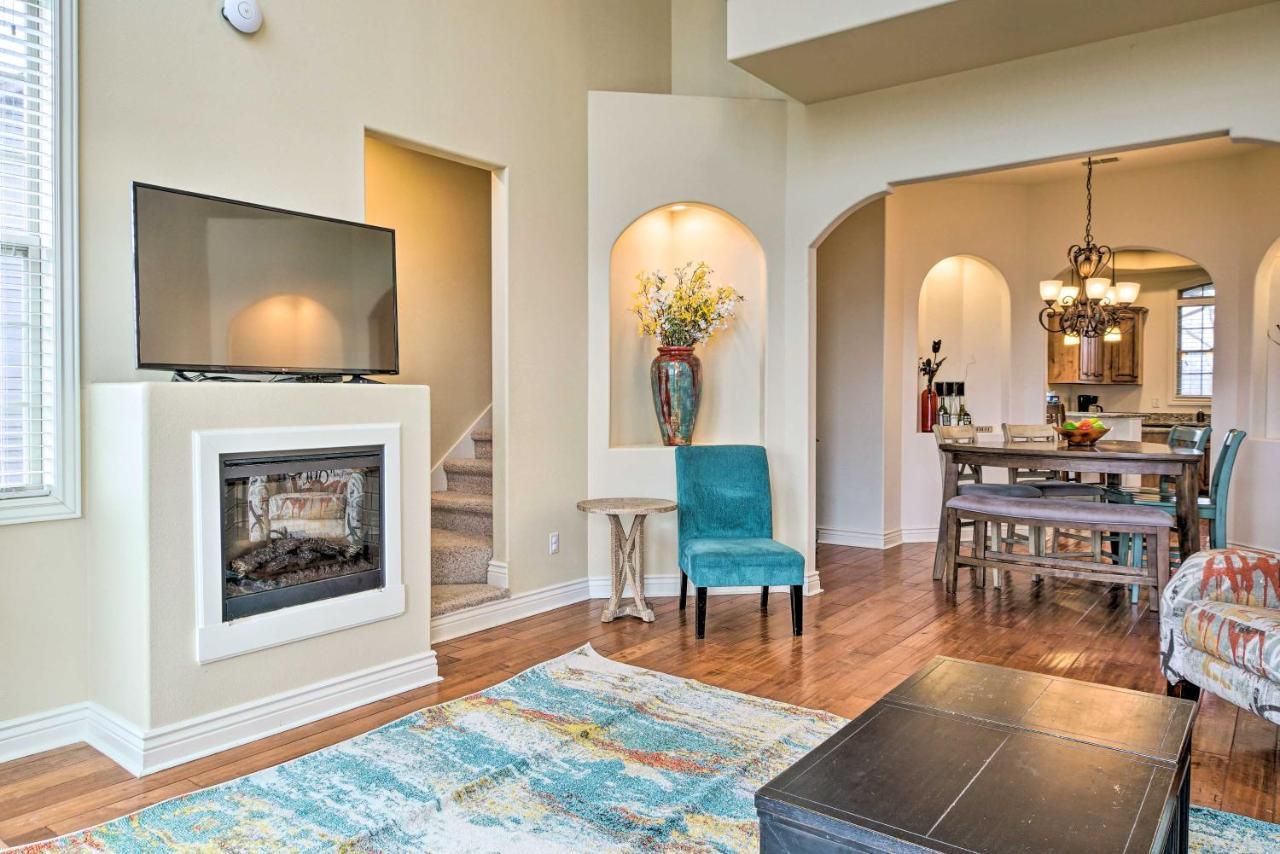 Luxe Branson Retreat With Mtn Views And Pool Access! Διαμέρισμα Εξωτερικό φωτογραφία