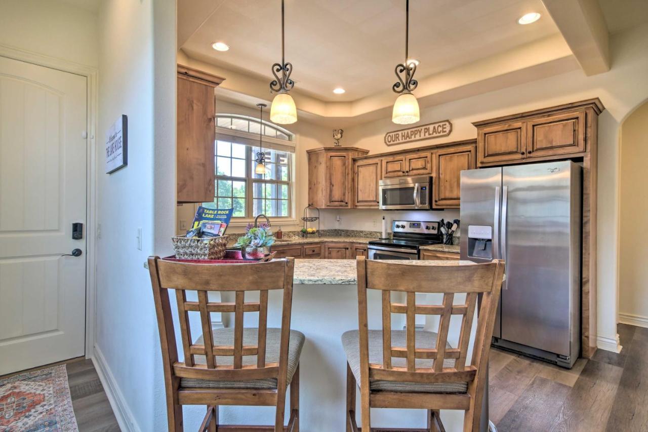 Luxe Branson Retreat With Mtn Views And Pool Access! Διαμέρισμα Εξωτερικό φωτογραφία