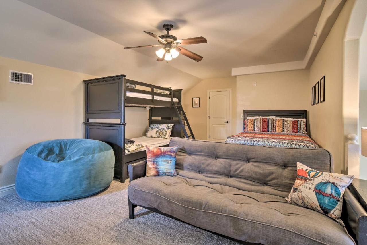 Luxe Branson Retreat With Mtn Views And Pool Access! Διαμέρισμα Εξωτερικό φωτογραφία