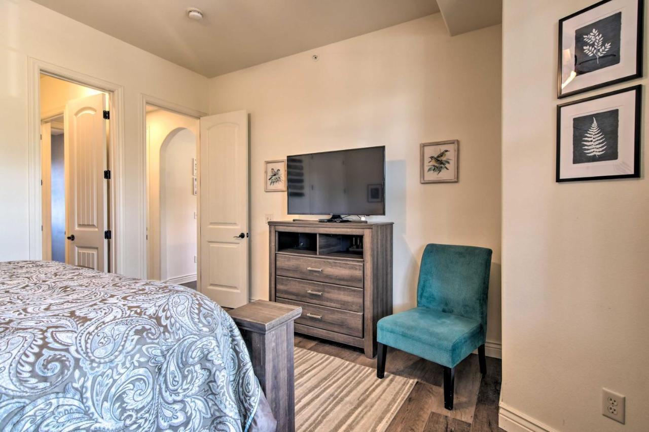 Luxe Branson Retreat With Mtn Views And Pool Access! Διαμέρισμα Εξωτερικό φωτογραφία