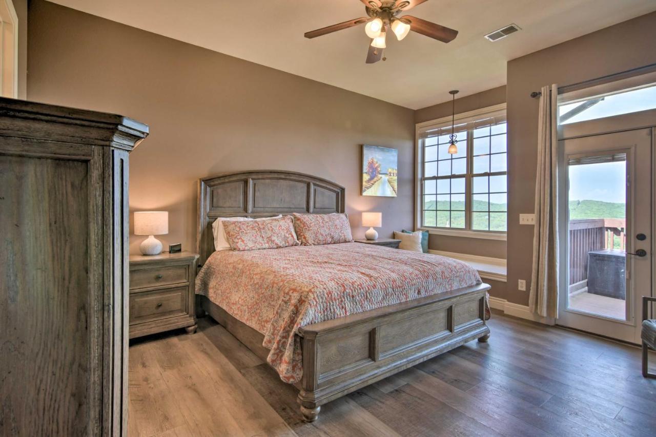 Luxe Branson Retreat With Mtn Views And Pool Access! Διαμέρισμα Εξωτερικό φωτογραφία