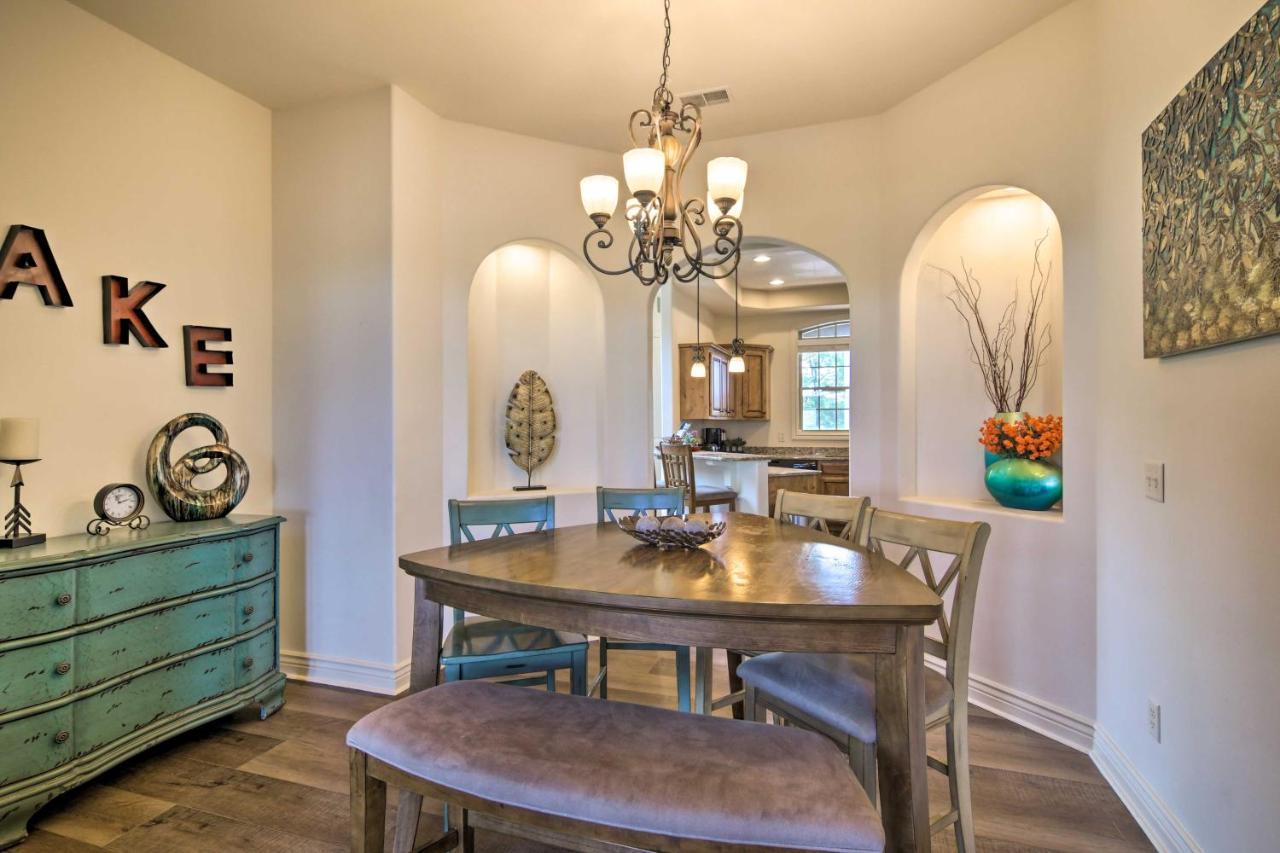 Luxe Branson Retreat With Mtn Views And Pool Access! Διαμέρισμα Εξωτερικό φωτογραφία