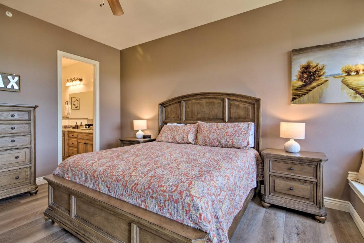 Luxe Branson Retreat With Mtn Views And Pool Access! Διαμέρισμα Εξωτερικό φωτογραφία